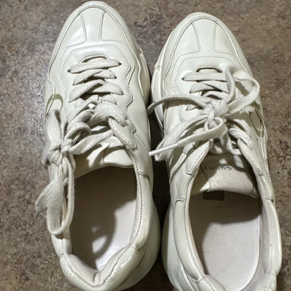 gucci  Rhyton Gucci logo leather sneaker  size 38 (women's 8)